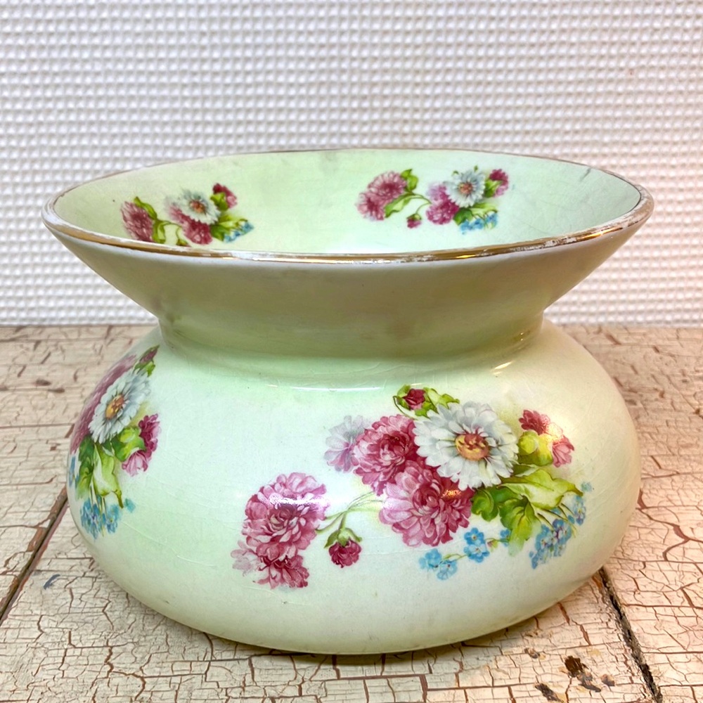 Haynes Ladies spittoon